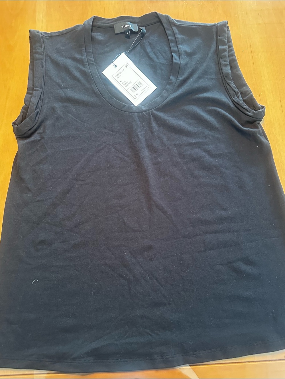 Theory women’s Black V-Neck Muscle Tee